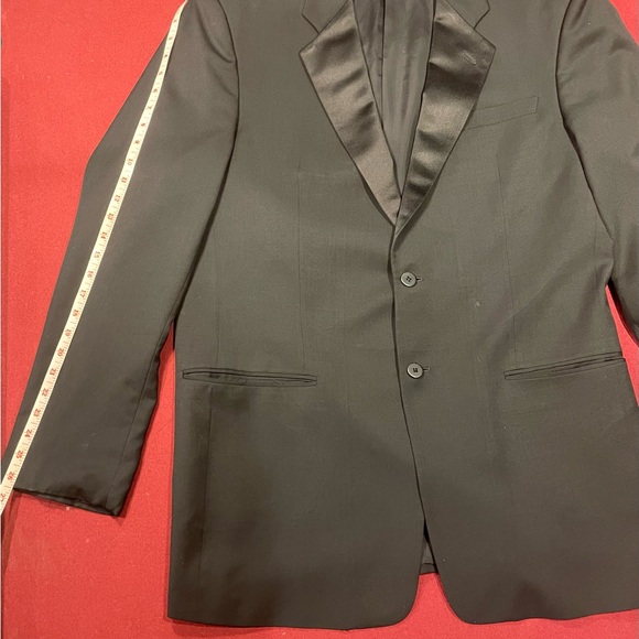 Armani Collezioni Tuxedo/Dinner Jacket - Picture 5 of 16